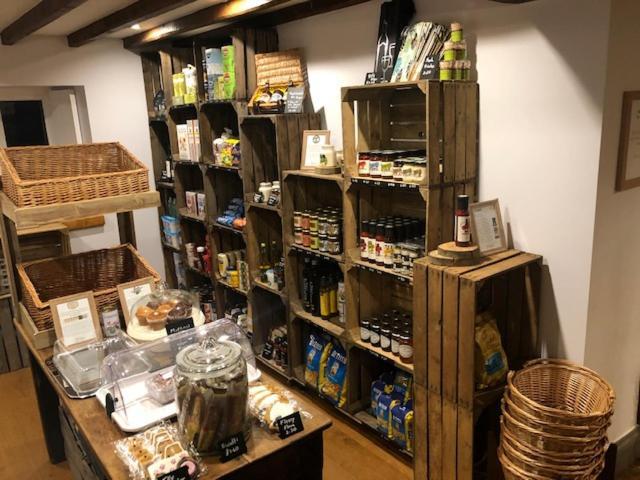 The Horse & Groom Stow-on-the-Wold Екстериор снимка